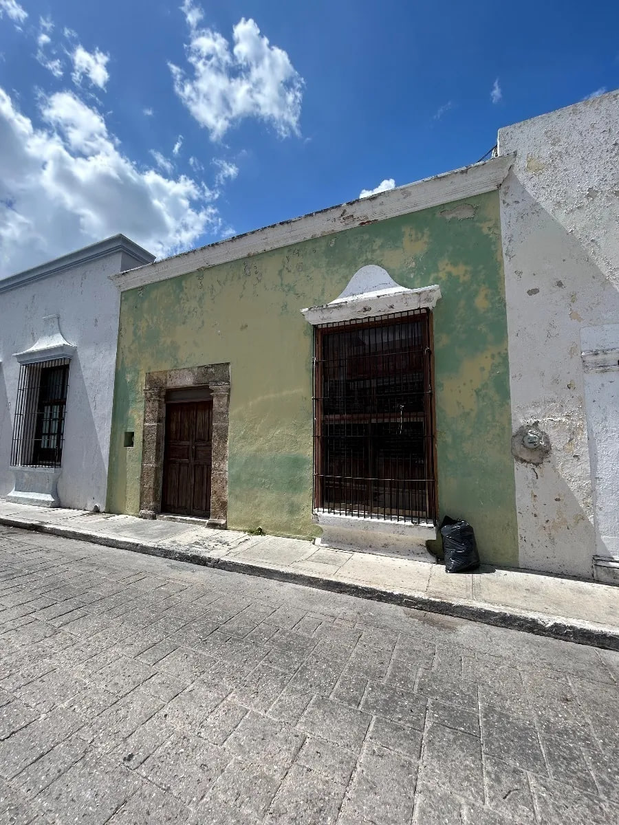 45747 Colonial house for renovation in Campeche with 3  - Home