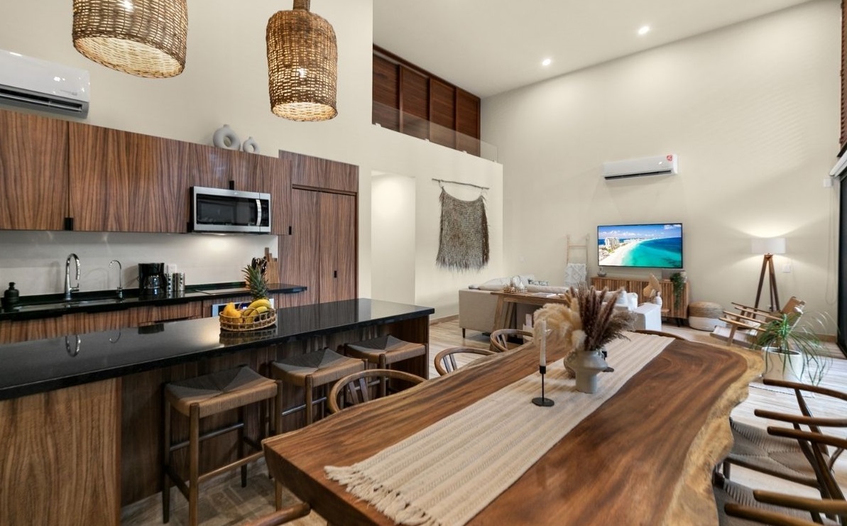 Incredible 4 bedroom condo in Playacar II