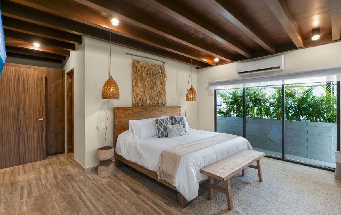 Incredible 4 bedroom condo in Playacar II