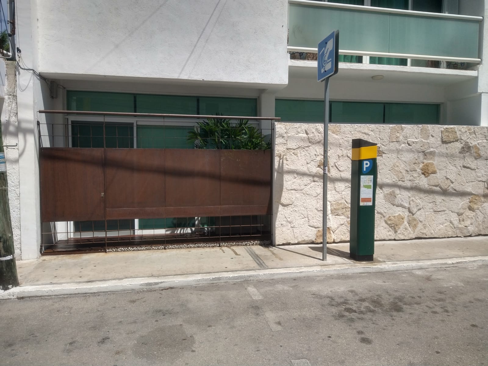 2 bedroom elbow at a great price