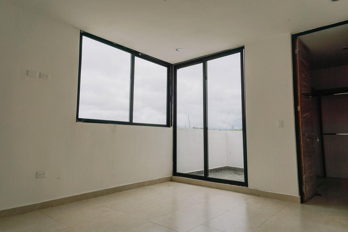 Modern house with spacious areas and 4 bedrooms in Mérida