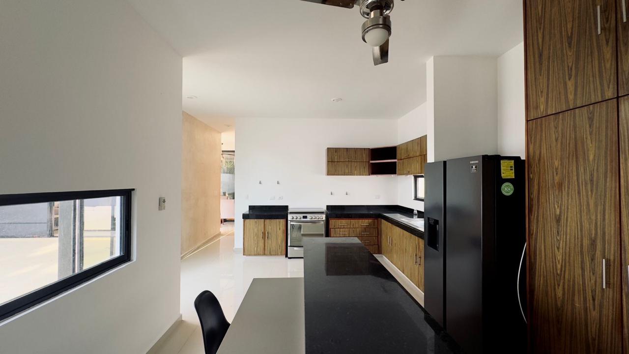 Spacious 3-bedroom house with a pool in Temozón