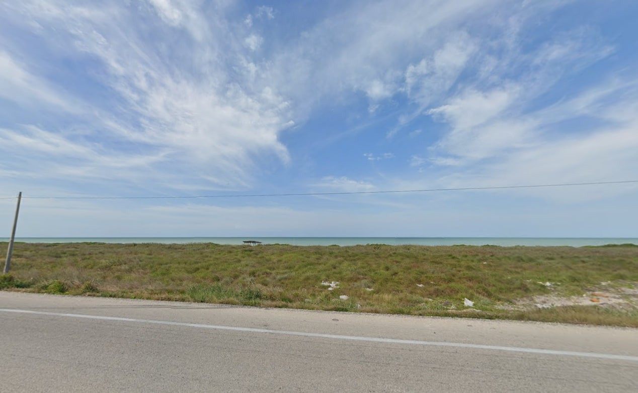 48630 Beachfront Lot in Campeche with Direct Highway  - Lot