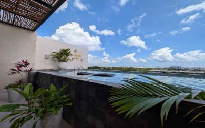 	1 bedroom unit plus jacuzzy