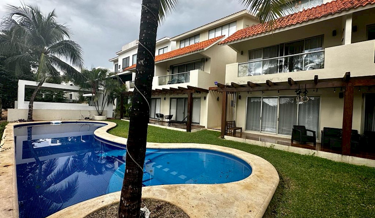 2 bedroom resale unit in Puerto Aventuras