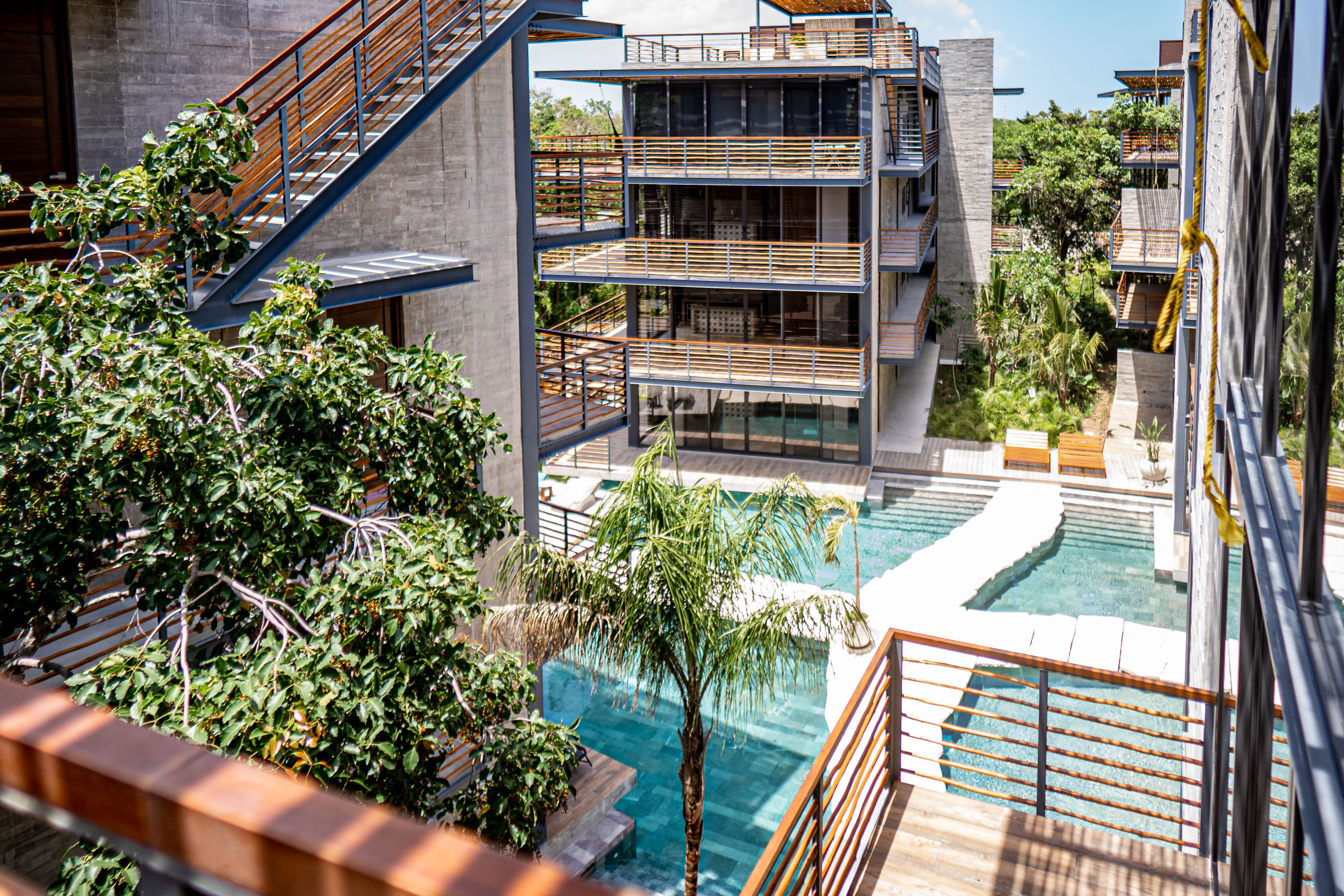 49364 Stylish 2BR Condo w/ Rooftop & Private Pool in  - Condo