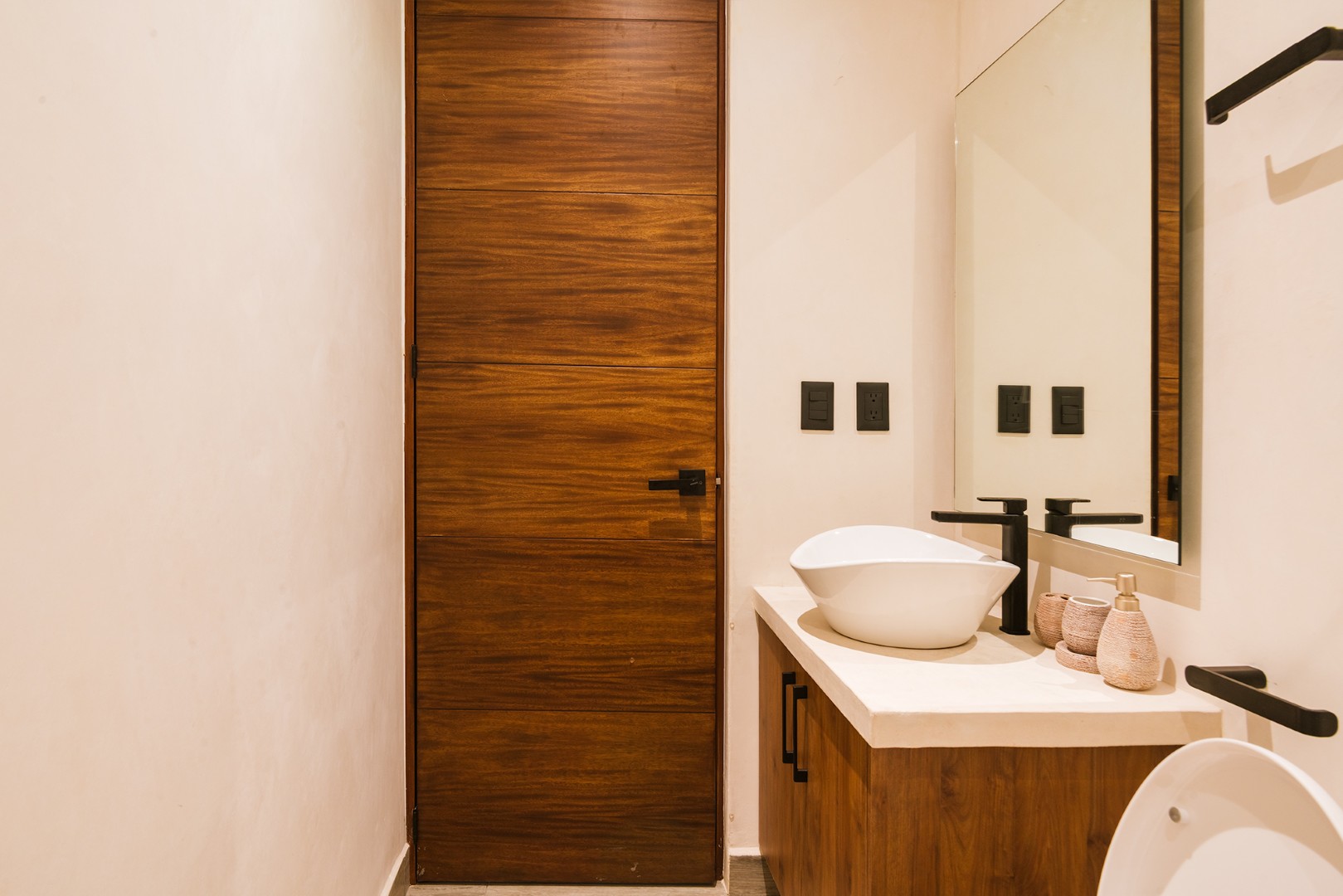 Modern 1-Bedroom Studio in La Veleta, Tulum