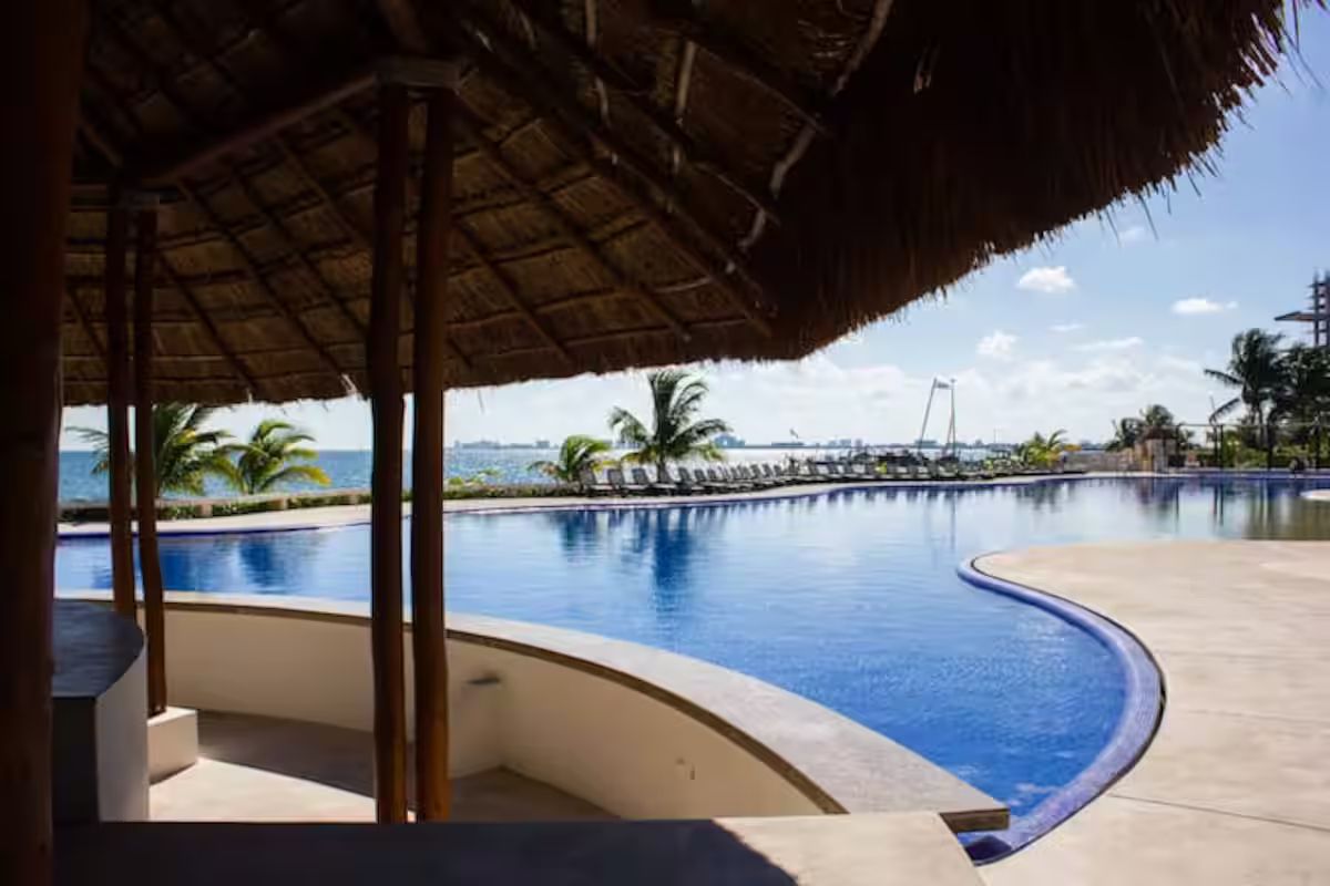 Exclusive 2-bedroom condo with direct beach access