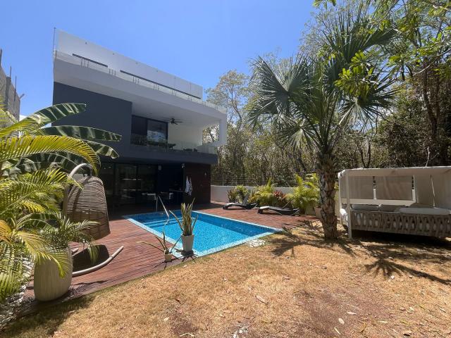 Fully Furnished 3-Bedroom Home with Pool in Bosques de Bambú