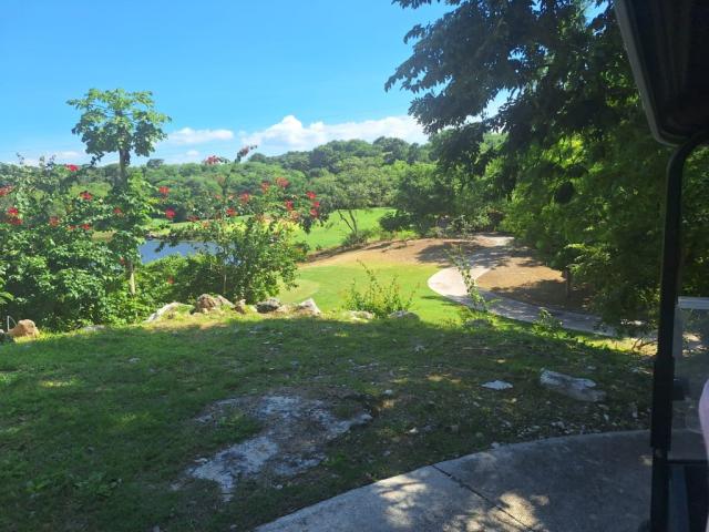 Residential lot with 783.75 m² in Campeche Country Club