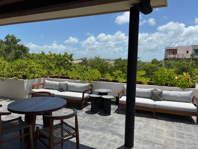 Incredible 3 bedroom lock off Penthouse in Luum Zama