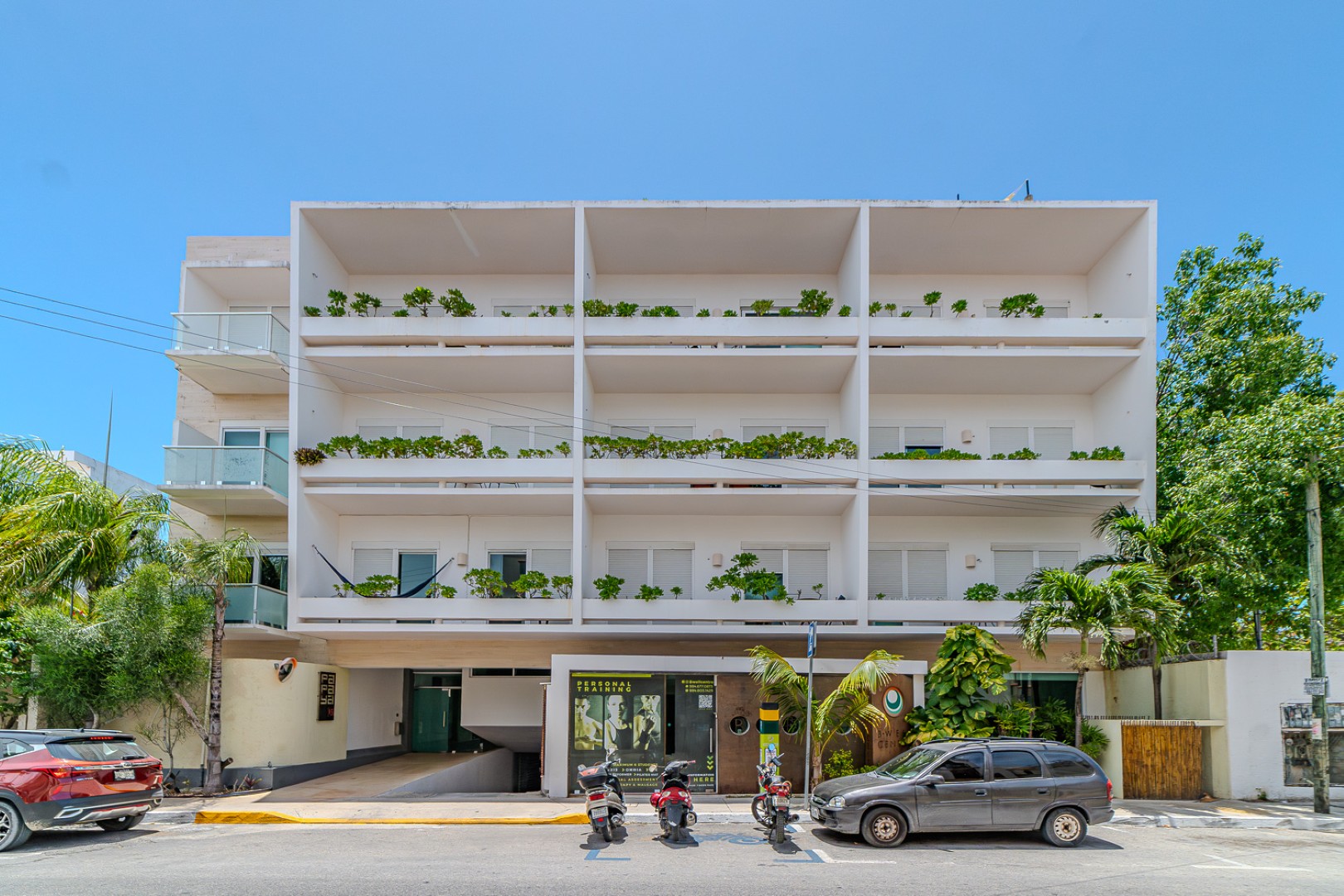 Modern 1-Bedroom Condo in the Heart of Playa del Carmen