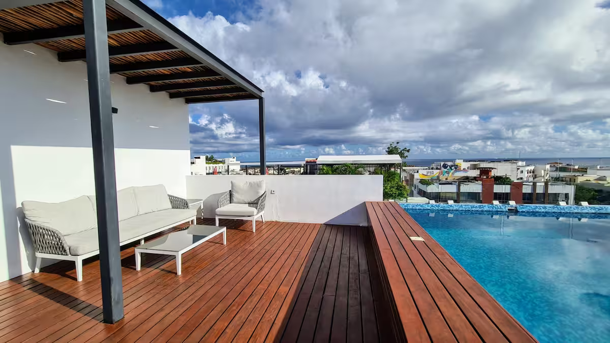 Top-Floor 1BR Condo with Sunset & Ocean Views Fully Equipped 