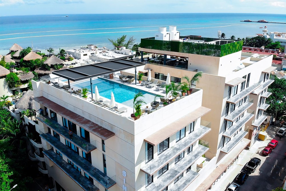 52469 Custom 1-Bed Condo with Rooftop Pool & Ocean  - Condo