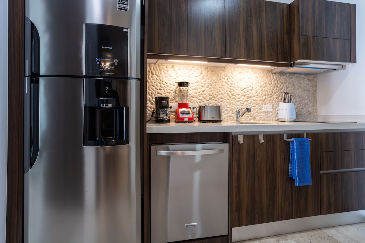Smart Condo Steps from Rooftop in Prime Playa Location