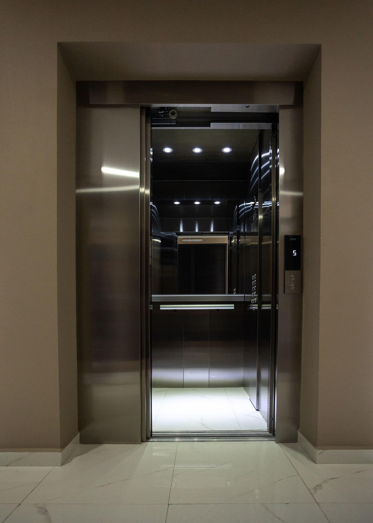 Smart Condo Steps from Rooftop in Prime Playa Location