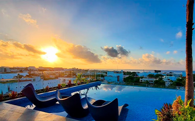 Smart Condo Steps from Rooftop in Prime Playa del carmen Location - For sale
