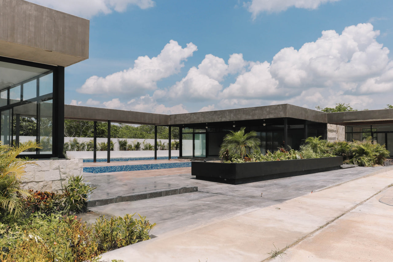 3-bedroom house in Mérida with pool and double-height ceilings