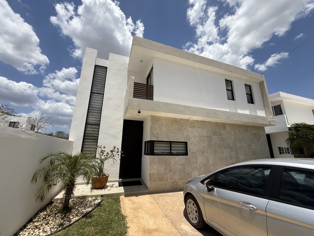 52636 3-bedroom house with pool and covered terrace in  - Home