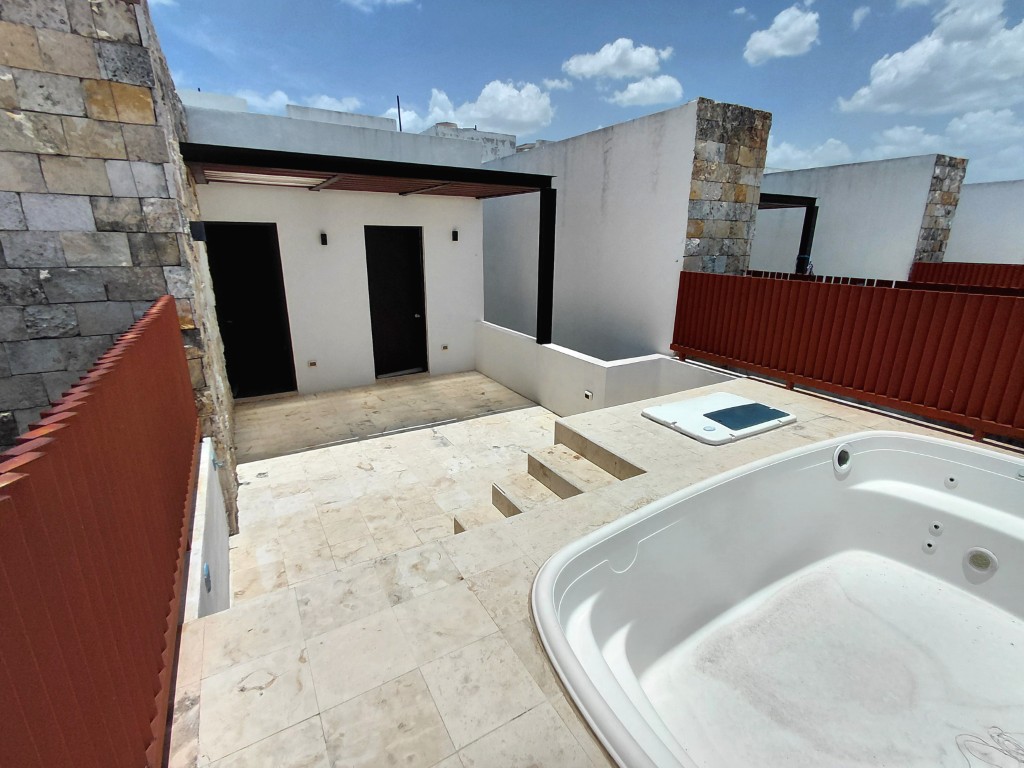 3-Bedroom Townhouse with Jacuzzi in Temozón Norte