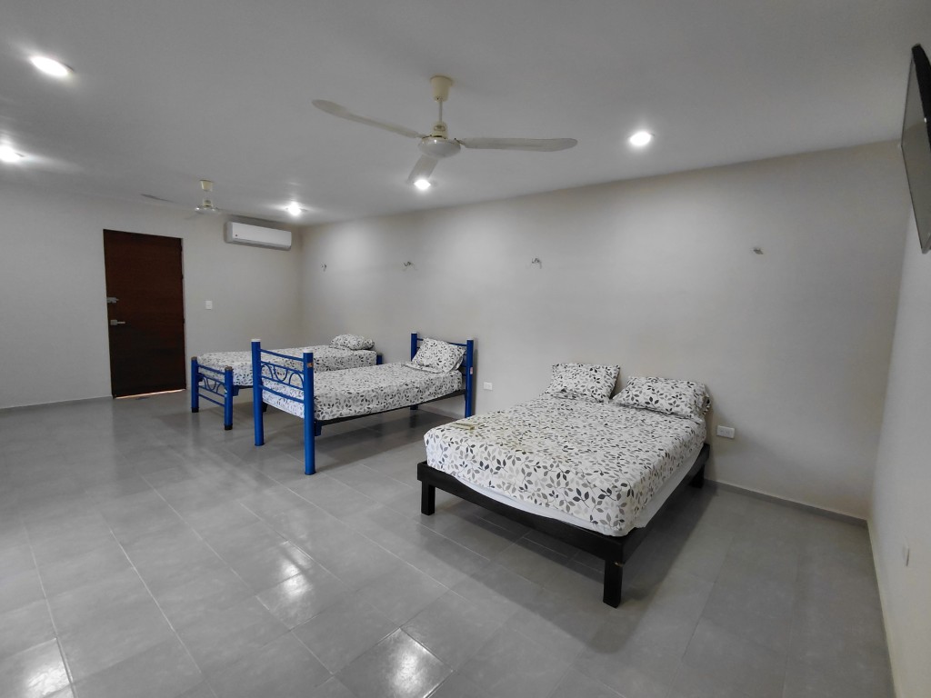 House with Pool and 3 Bedrooms 600 Meters from the Beach