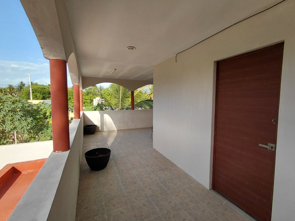 House with Pool and 3 Bedrooms Just Minutes from the Beach