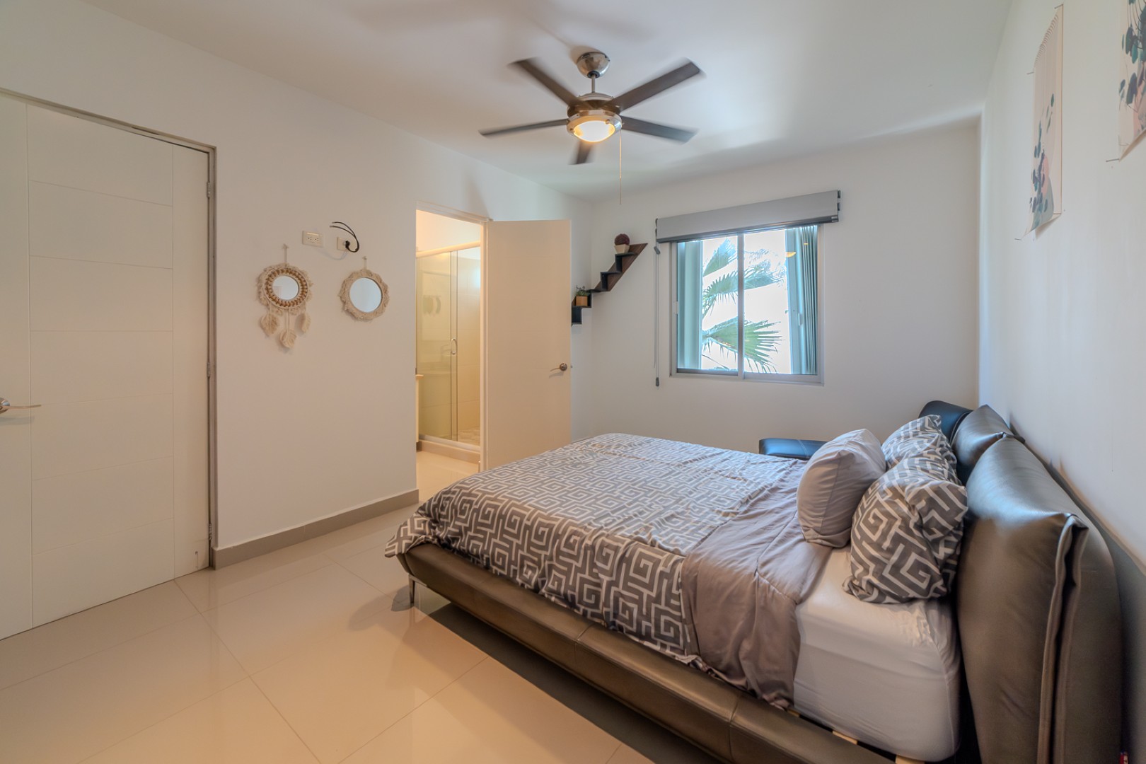 Beautiful view of Off-Grid Penthouse Life With Smart Lock