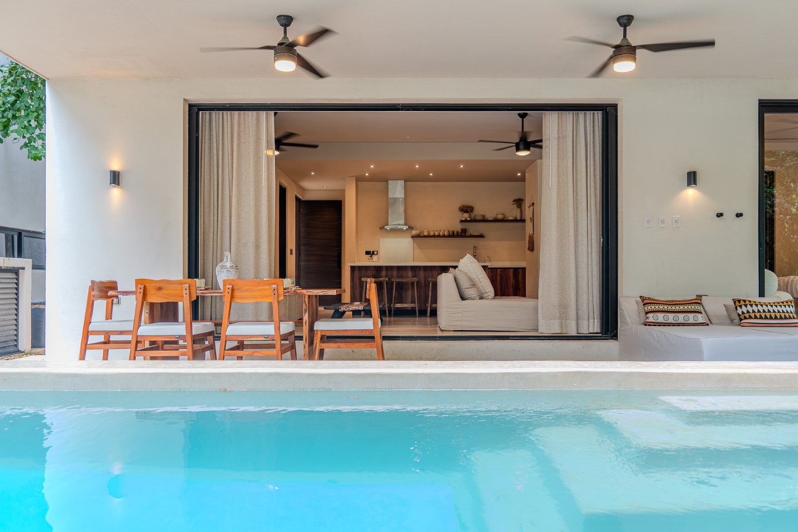 52986 3 bedroom condo with private  - Condo