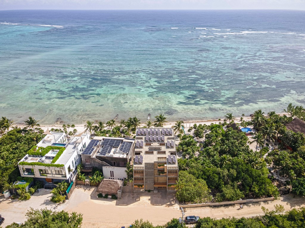 3 bedroom lock off in Soliman Bay