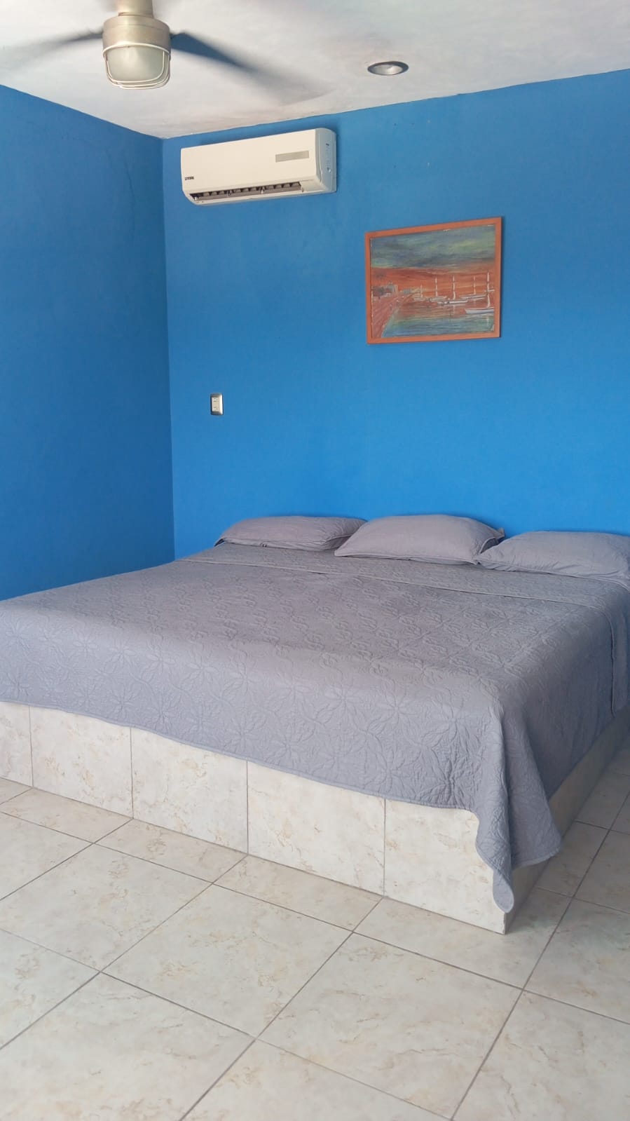 6-Bedroom Beachfront House in San Lorenzo