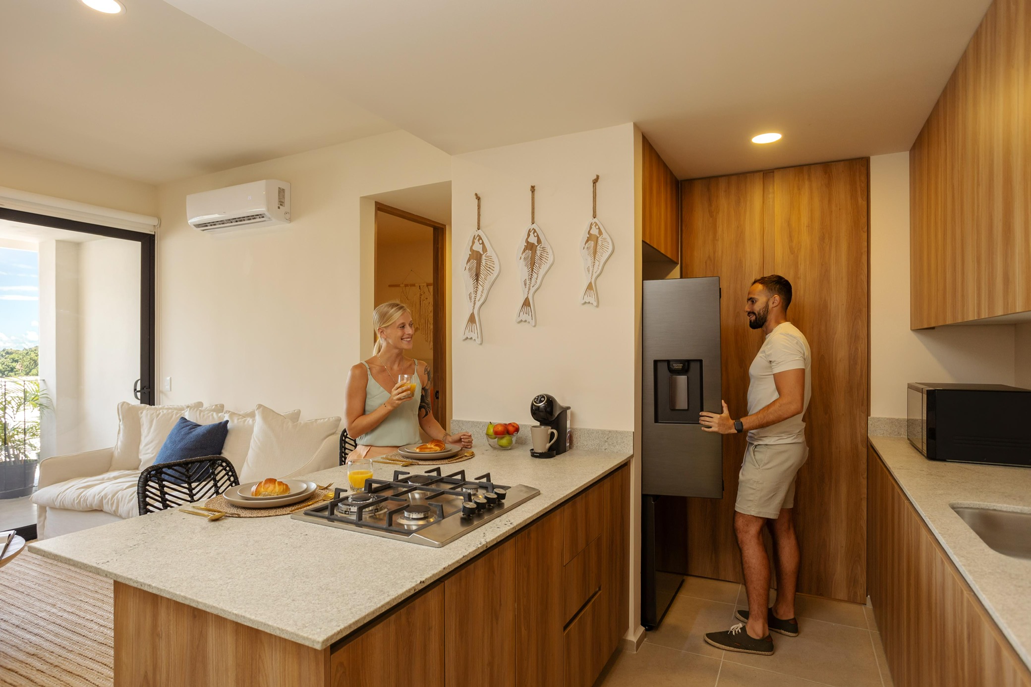 53179 One-bedroom condo in a development with over 20  - Condo