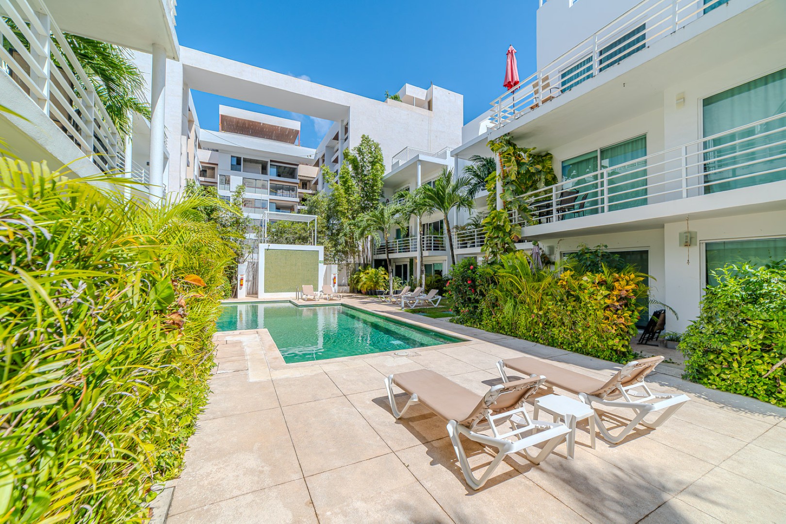 Ample Fully Furnished 2-Bedroom Penthouse in Playa del Carmen