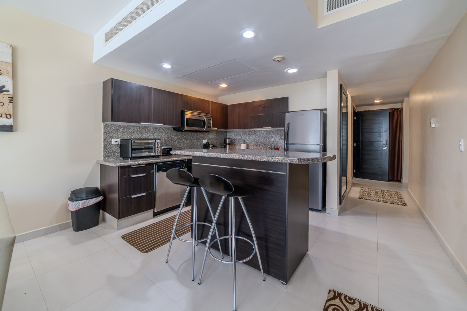 Spacious 2-Bedroom Penthouse with Rooftop in Playa del Carmen