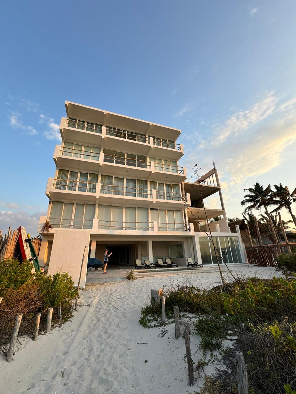 53360 Three bedroom oceanfront condo in Telchac  - Condo