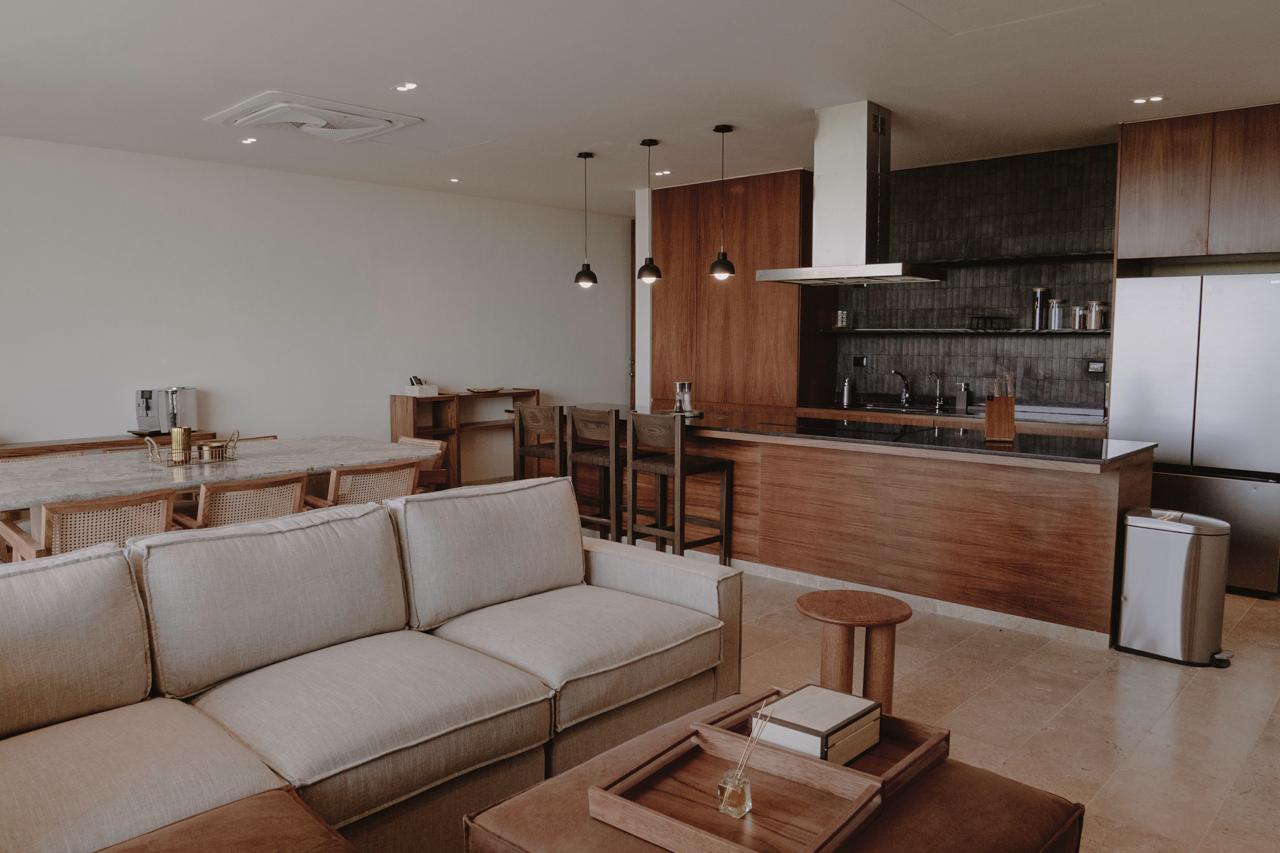 53398 Three-bedroom condo with immediate delivery in  - Condo