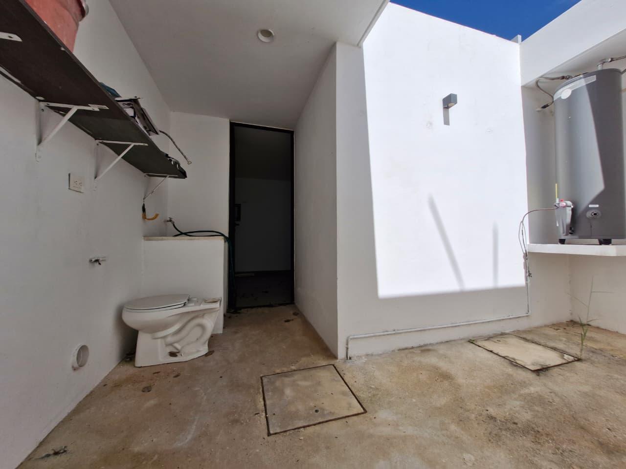 House for sale in Cholul, Mérida with a pool and spacious living