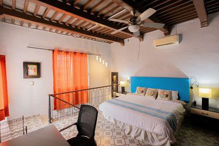 Remodeled and fully furnished house in Campeches Historic Center