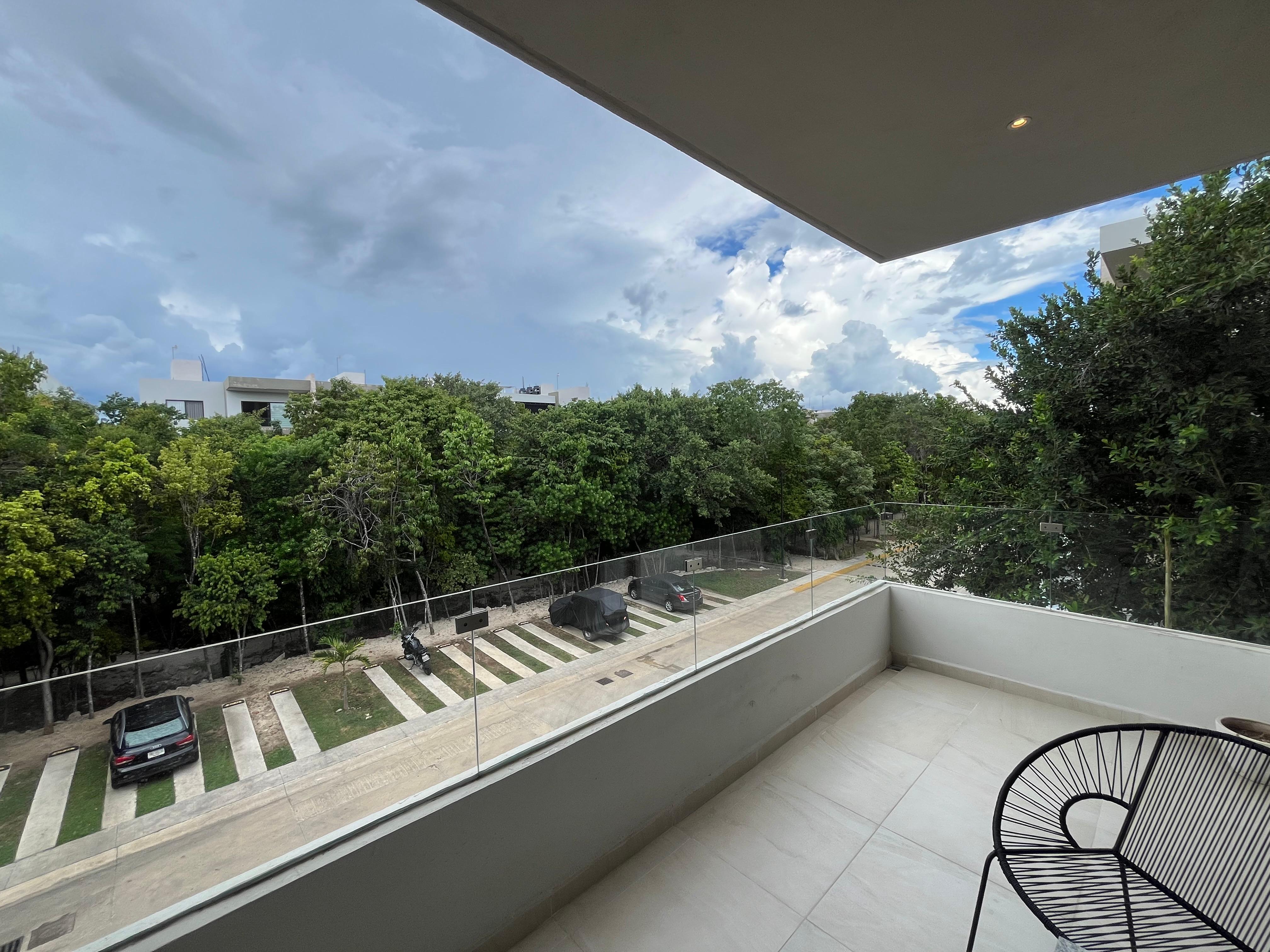 Furnished condo for sale 10 minutes from the beach