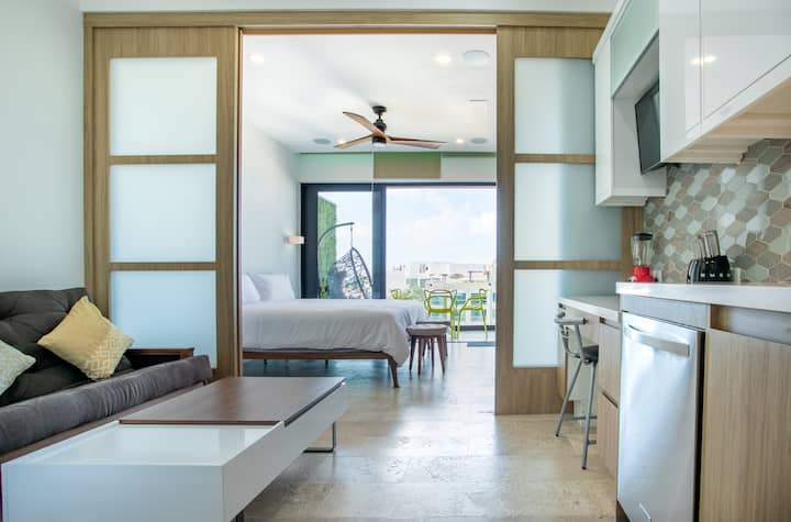 One-Bedroom Condo in the Heart of Playa del Carmen