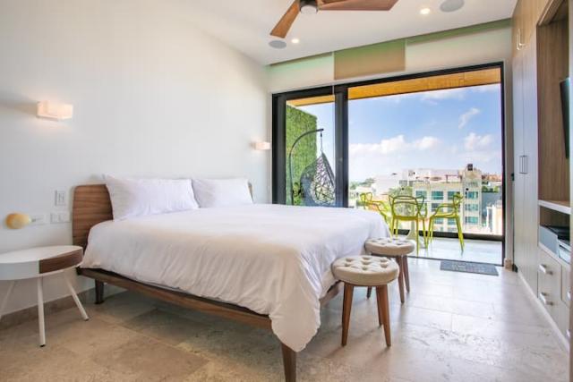 One-Bedroom Condo in the Heart of Playa del Carmen