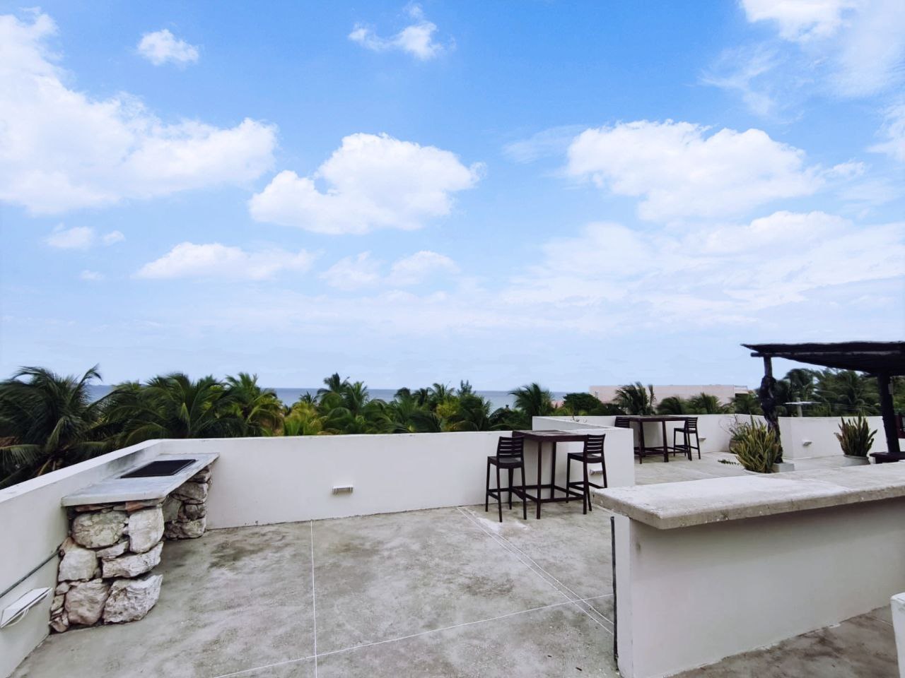 Ocean-view condo in Progreso