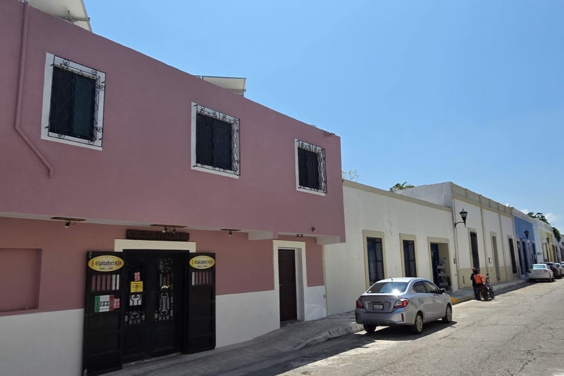 3-Bedroom Property with Restaurant and Apartment