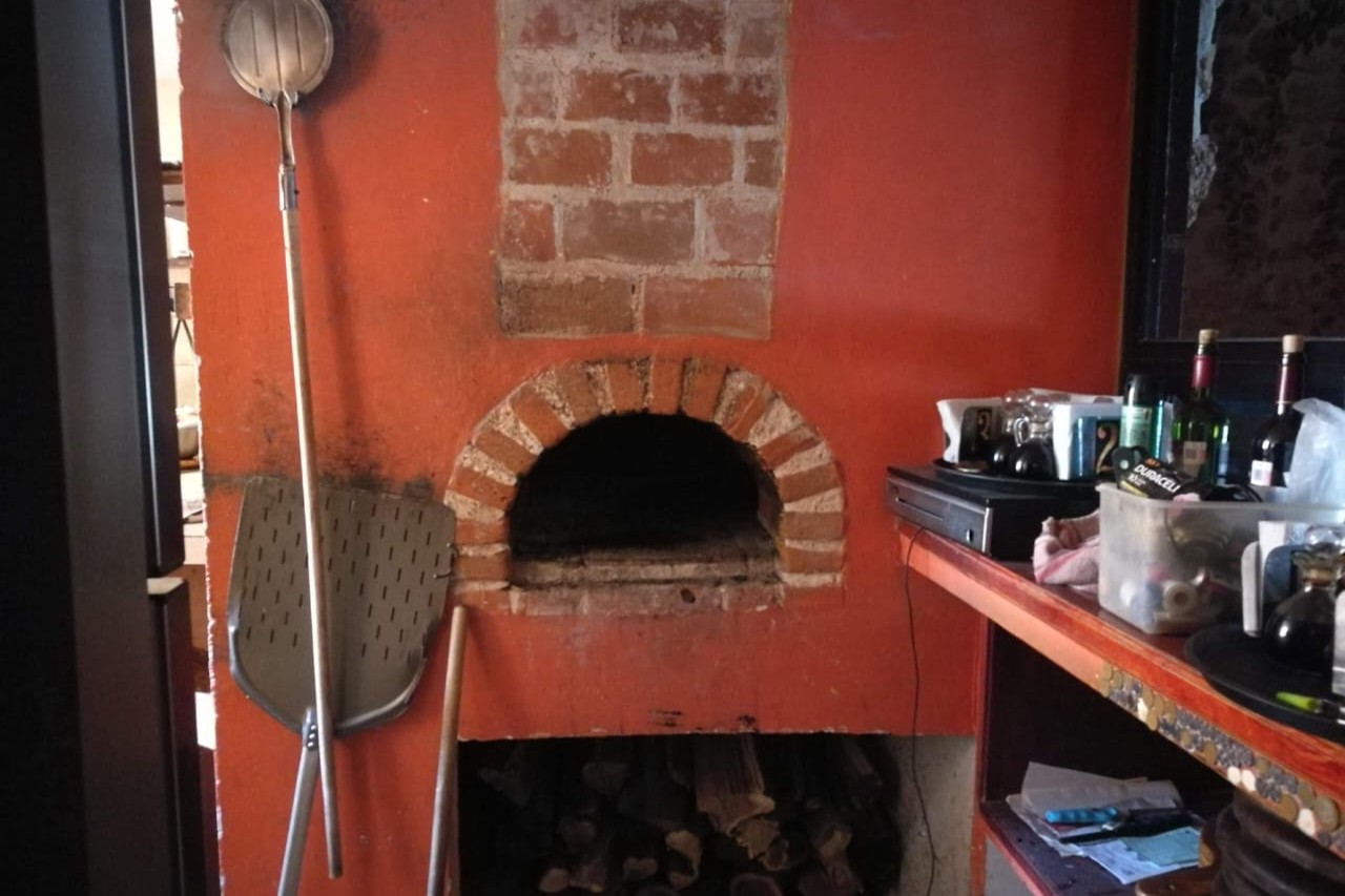3-Bedroom Property with Restaurant and Apartment