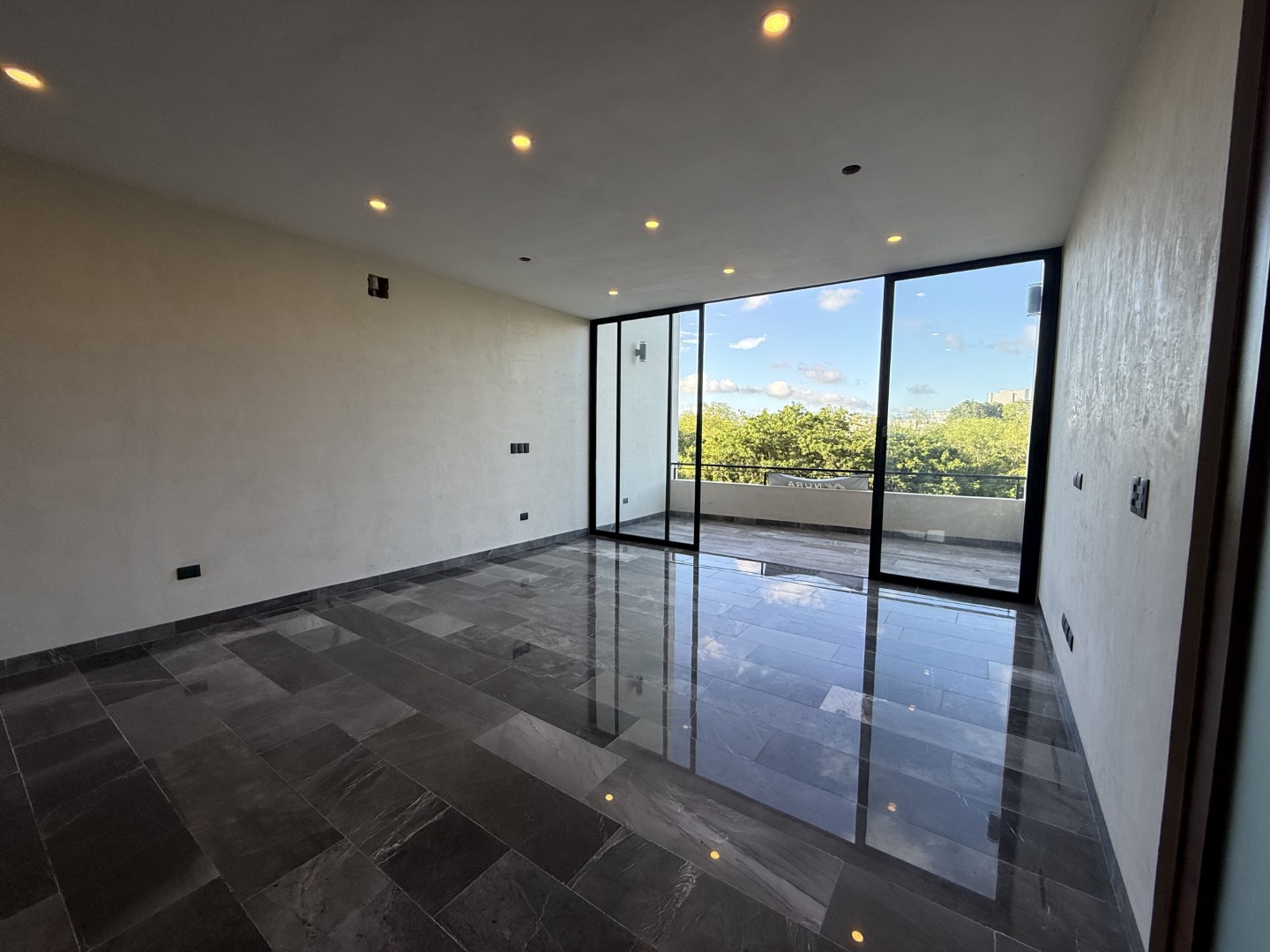 Modern 2-bedroom condo with terrace and private pool