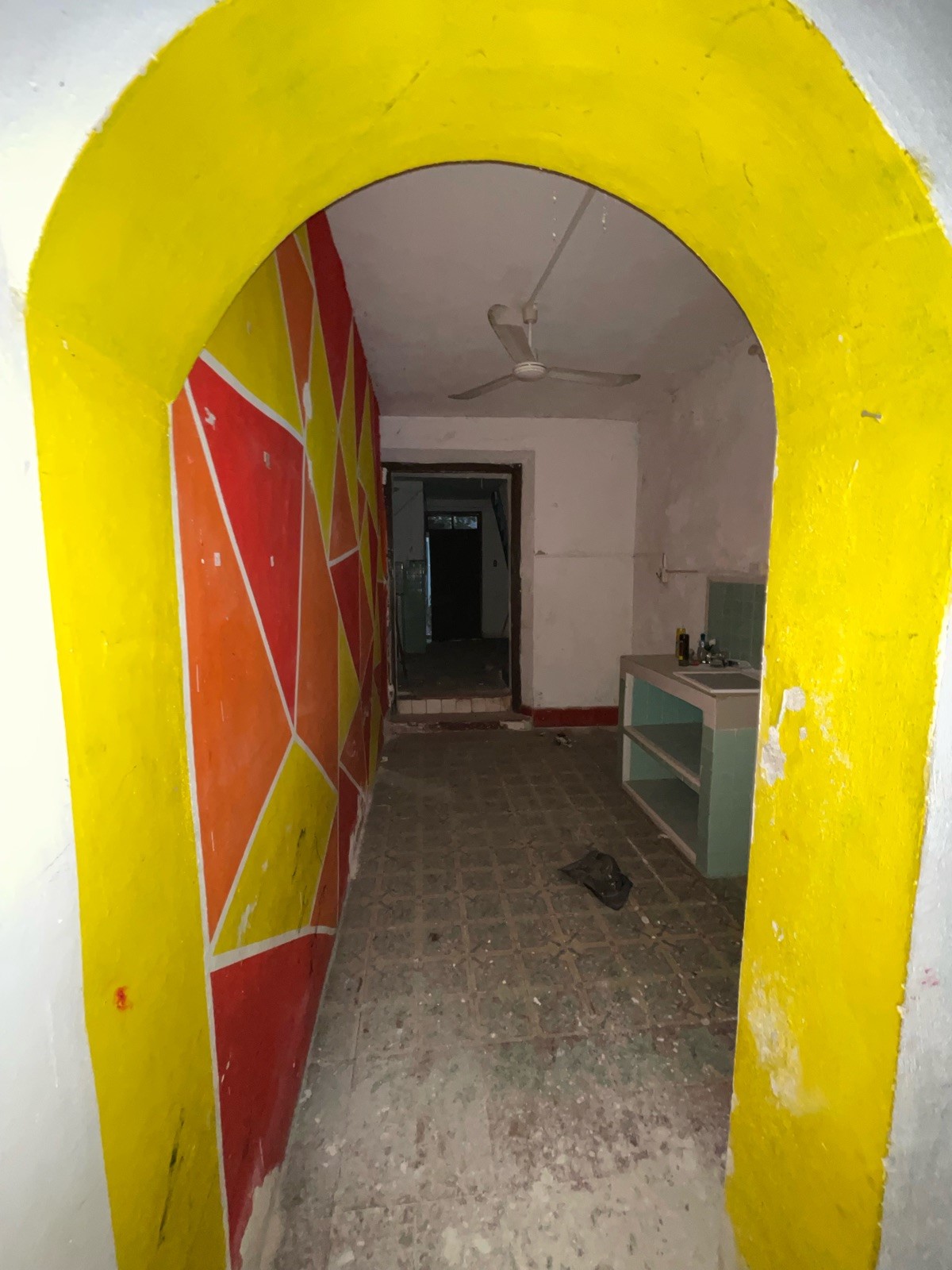 House with renovation project in the Historic Center