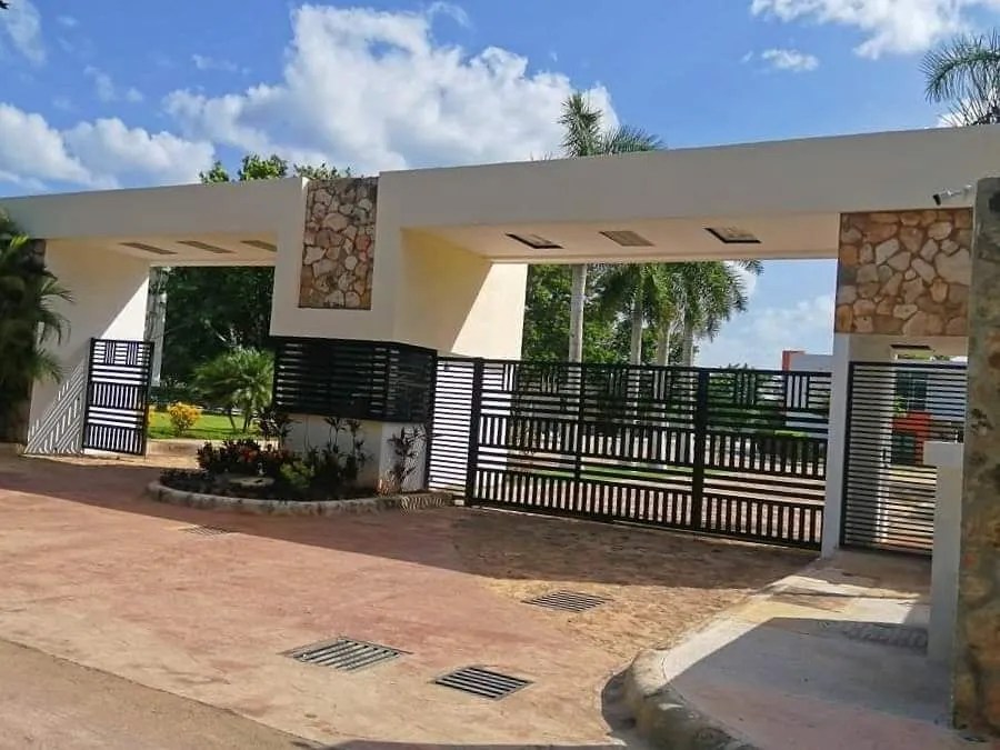 3-Bedroom house with large garden in gated community