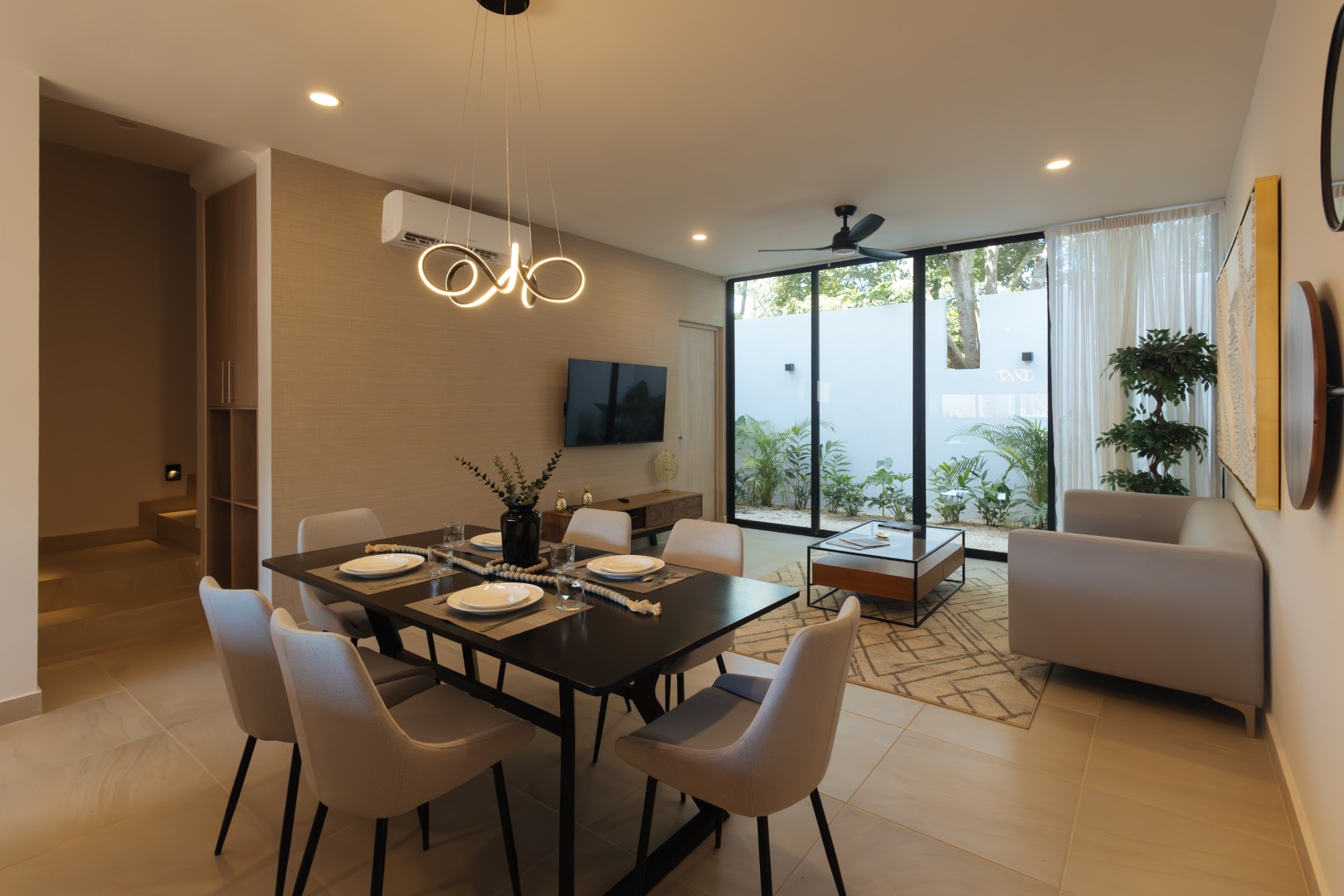 54670 Modern 2-bedroom townhouse with terrace and  - Home