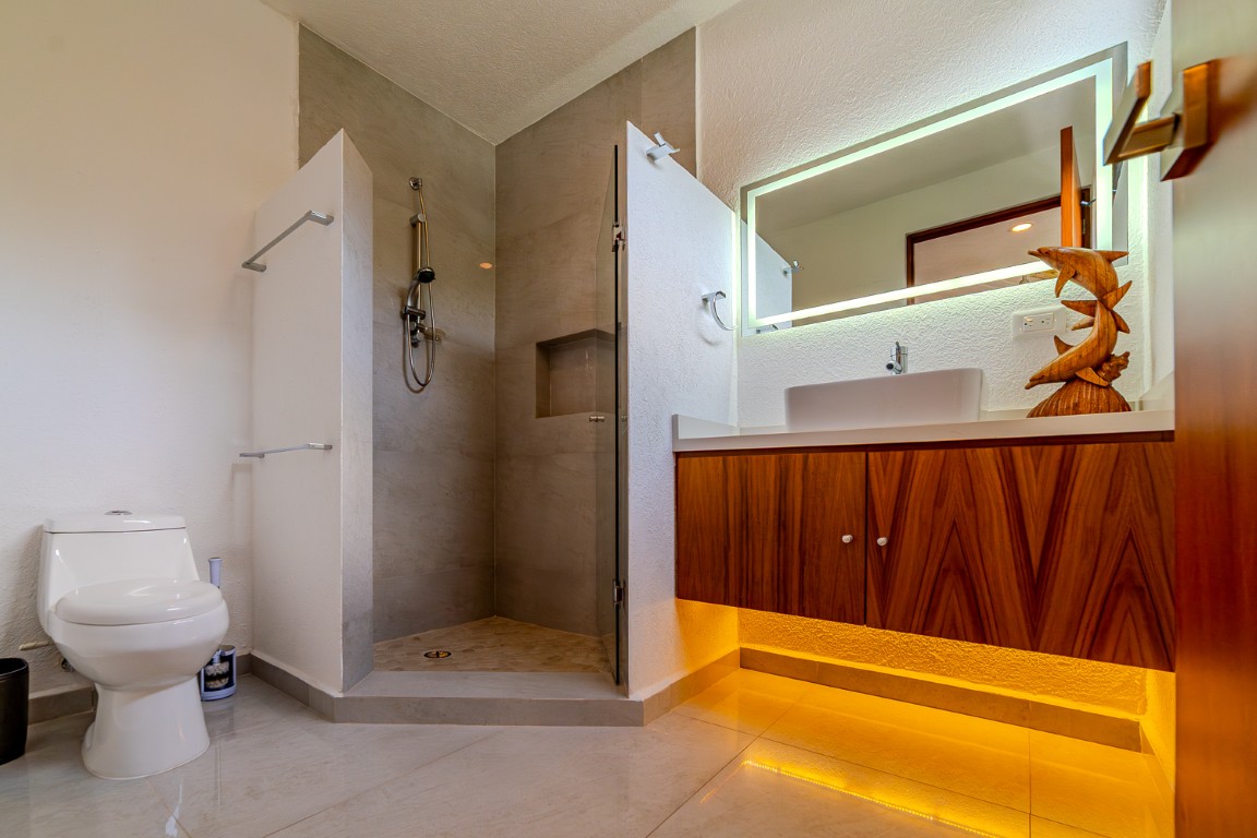 Modern 3-Bedroom Home in Excellent Condition