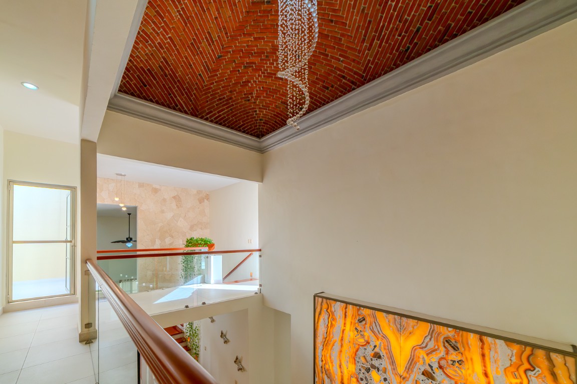 Modern 3-Bedroom Home in Excellent Condition