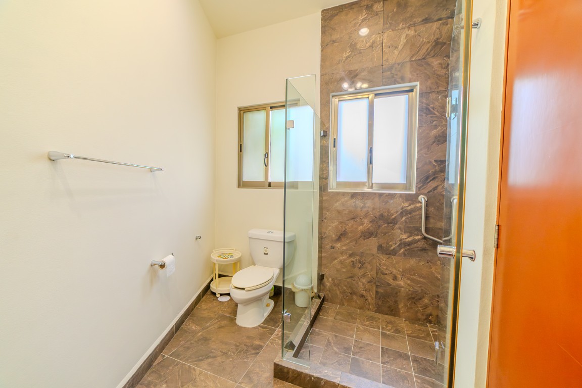 Modern 3-Bedroom Home in Excellent Condition